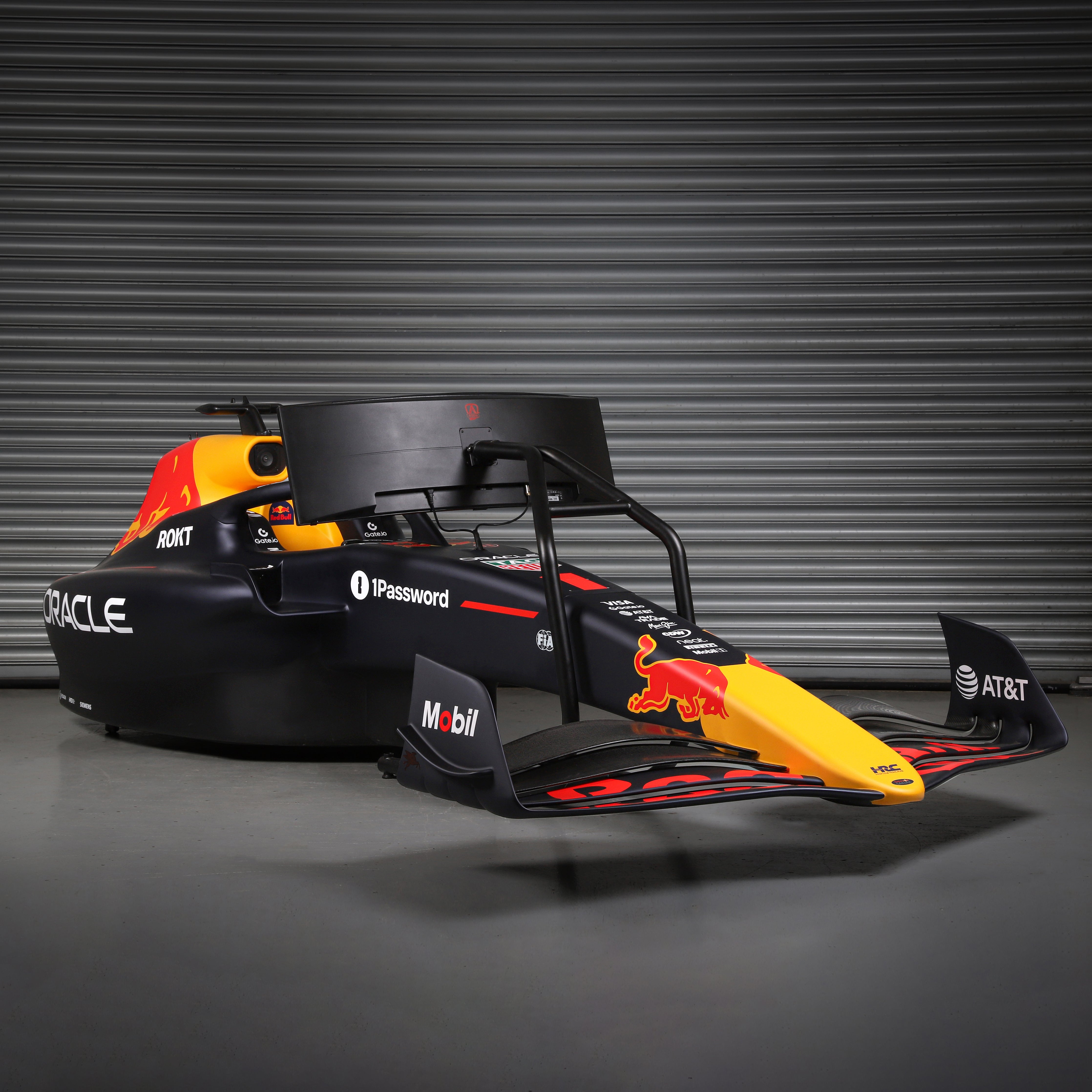 Oracle Racing Simulator Oracle Red Bull Racing RB21 Motion Simulator - Official Home of F1®