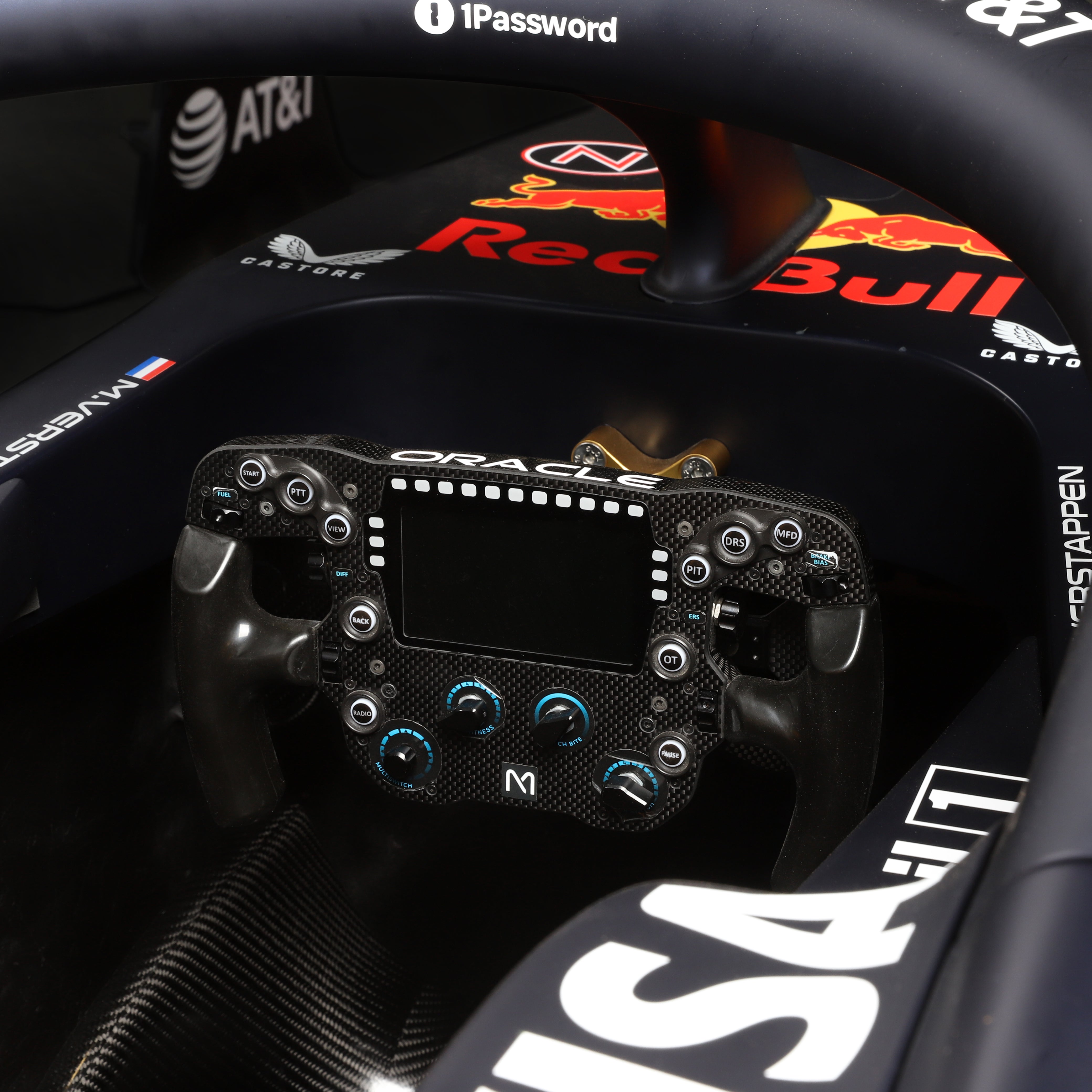 Oracle Racing Simulator Oracle Red Bull Racing RB21 Motion Simulator - Official Home of F1®