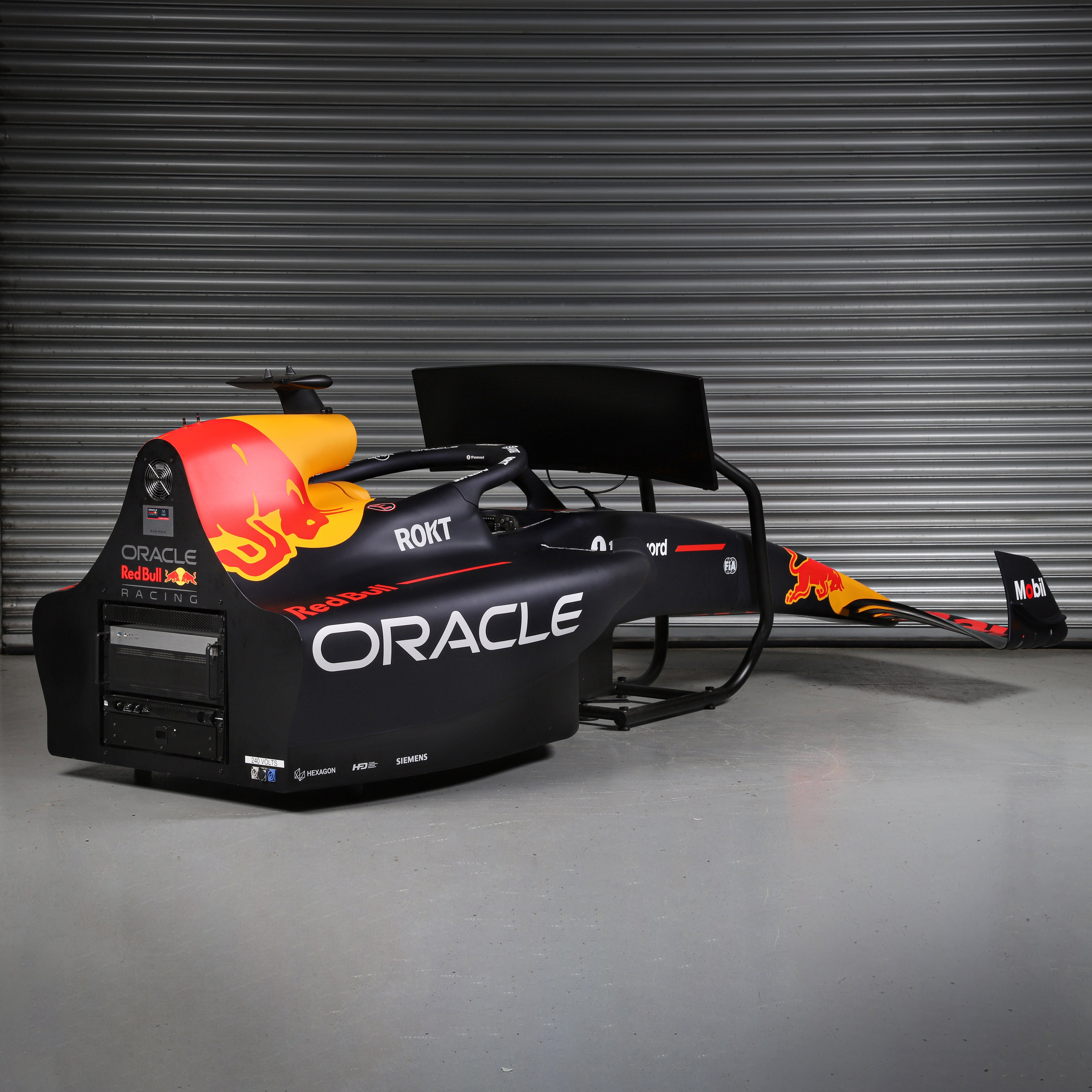 Oracle Racing Simulator Oracle Red Bull Racing RB21 Motion Simulator - Official Home of F1®