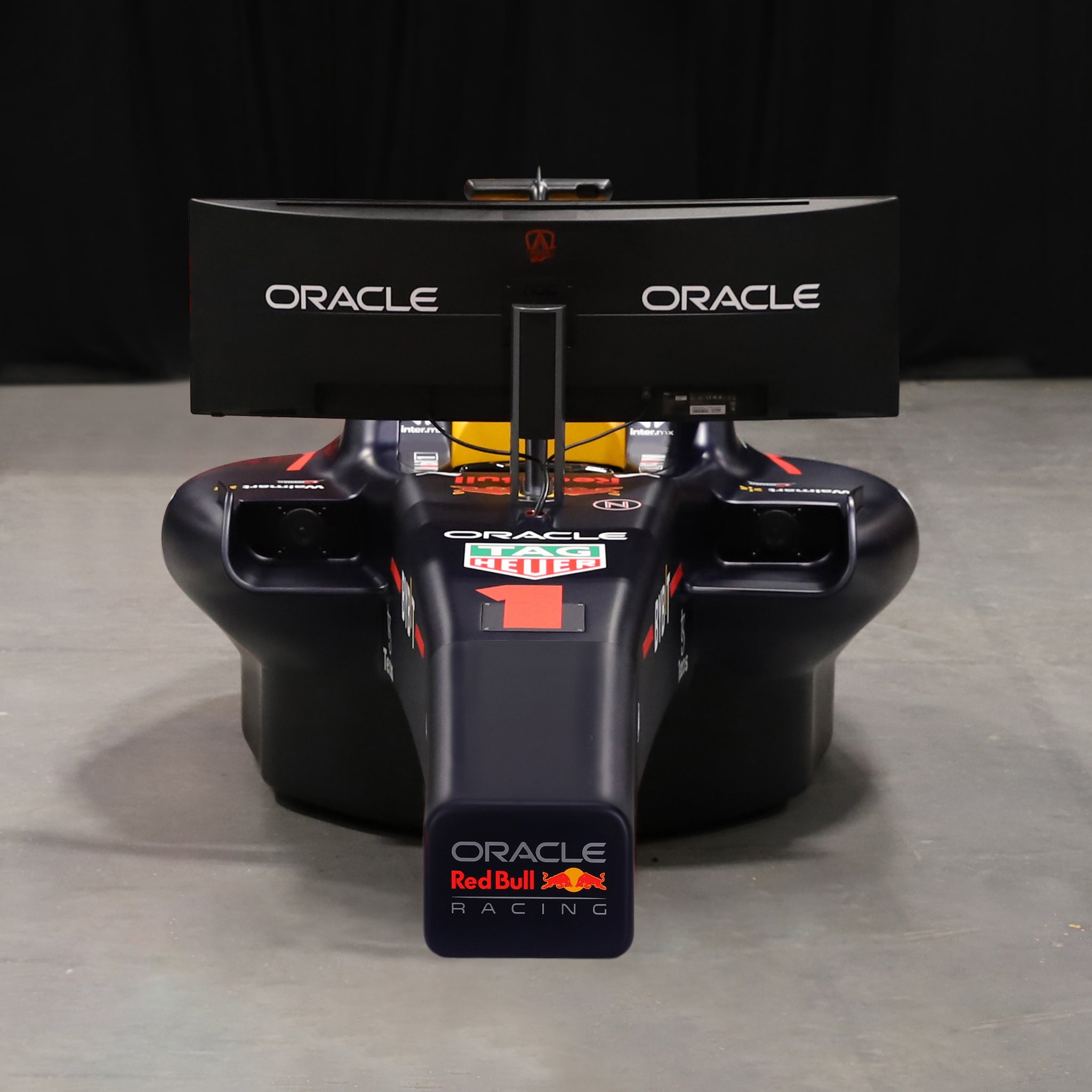 Red Bull Racing Simulator F1 Official 2022 Oracle Red Bull Racing RB18 F1 Team Simulator – Race ...